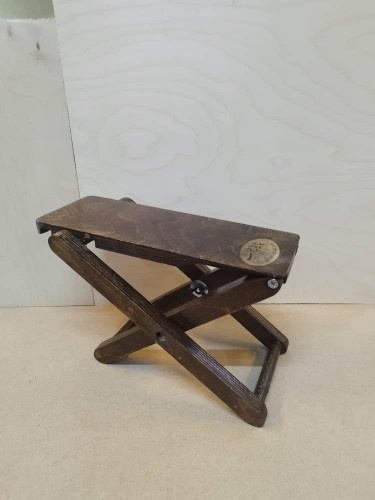 زیرپایی چوبی